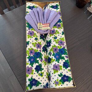 Vintage Set 2 Towels 2 Washcloths Old NEW Stock in Box Blue Purple Flowers